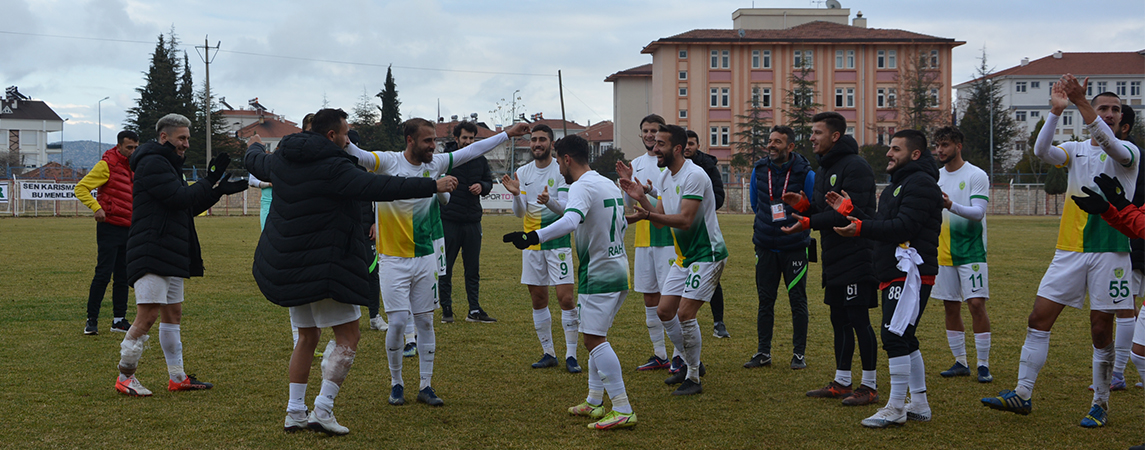 KORKUTELİ BELEDİYESPOR, 3 PUANI 3 GOL İLE ALDI